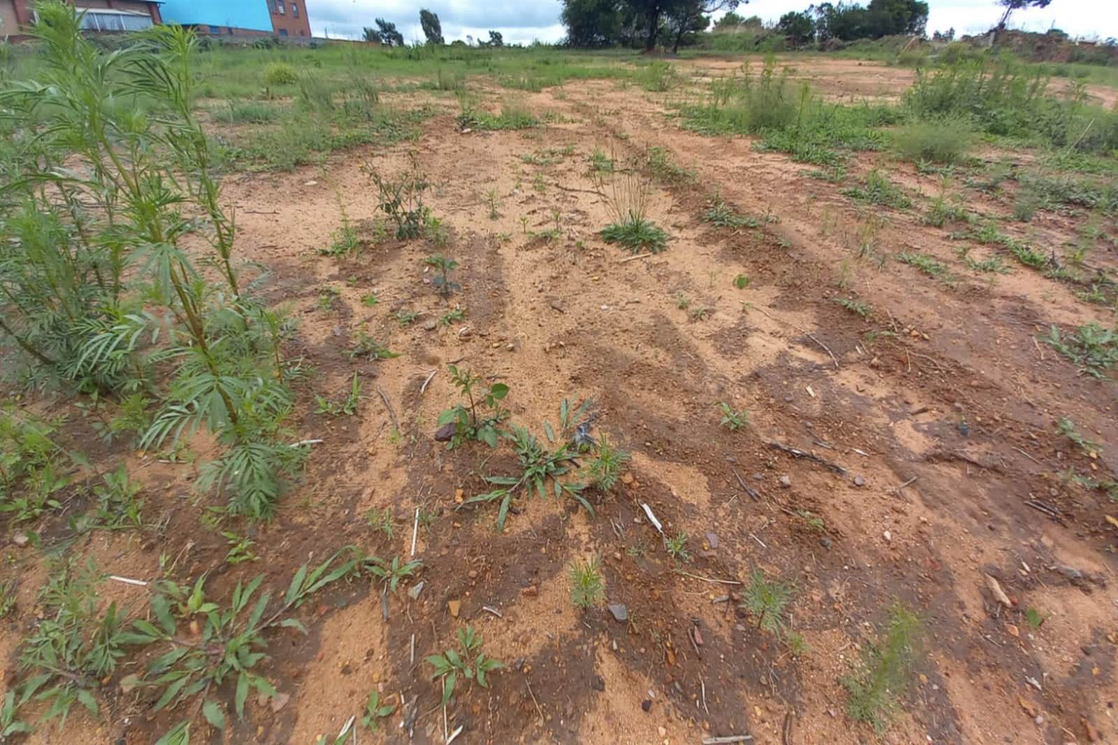 2000 m² Land available in Witbank Central photo number 1