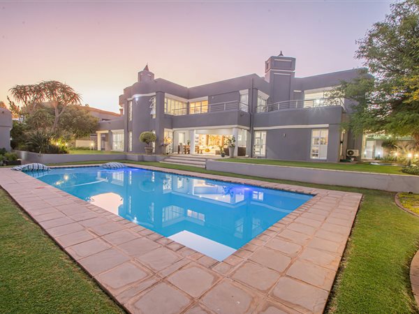 5 Bed House in Silver Lakes Golf Estate