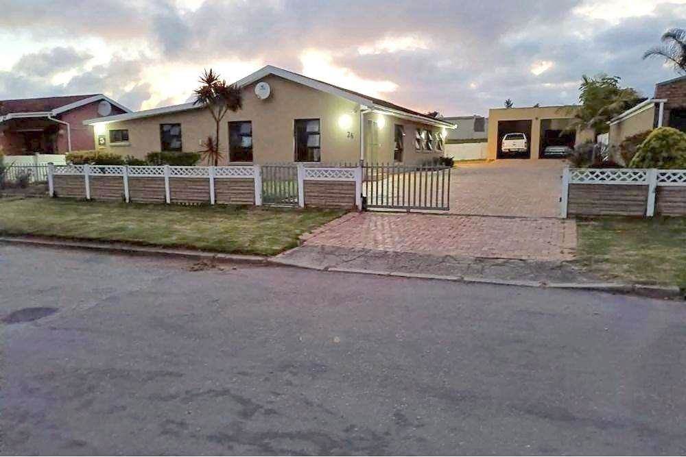 3 Bed House in Pacaltsdorp photo number 2