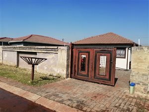 3 Bed House in Clayville
