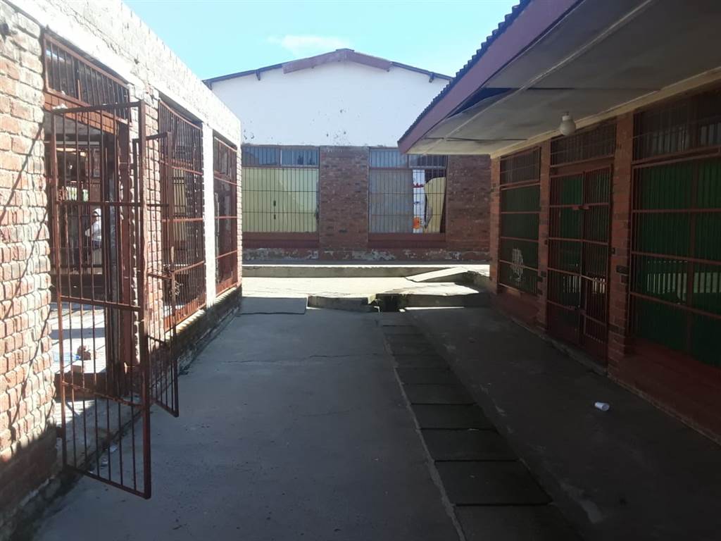 5857  m² Commercial space in Osizweni photo number 19