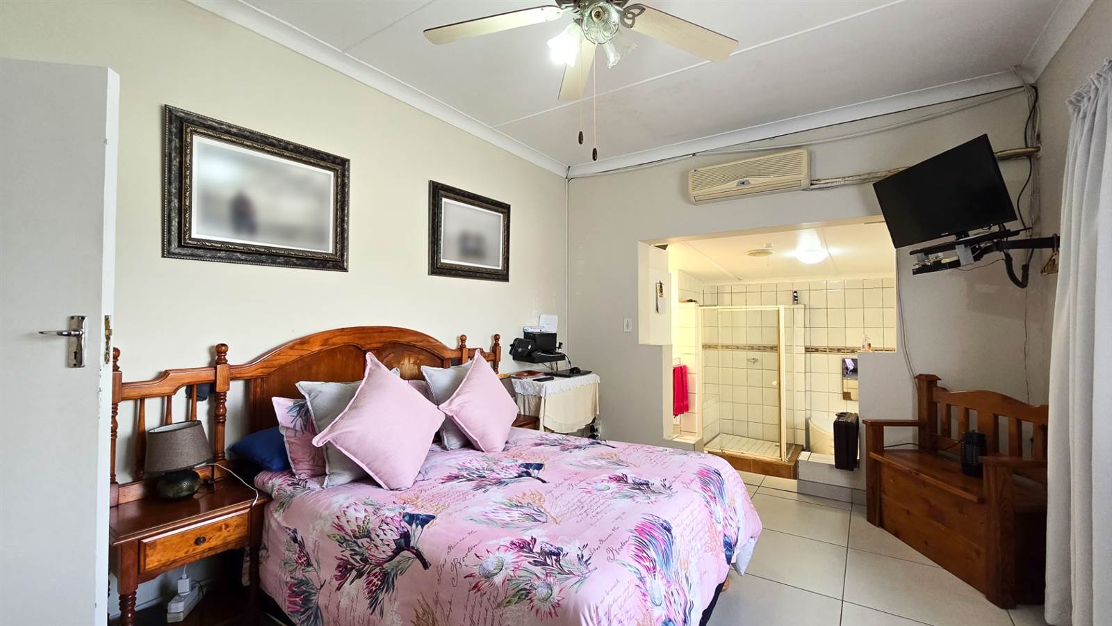 4 Bed House in Beacon Bay photo number 16