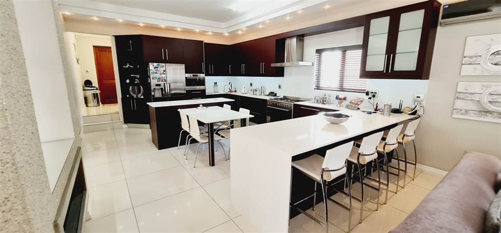 5 Bed House in Plattekloof photo number 19