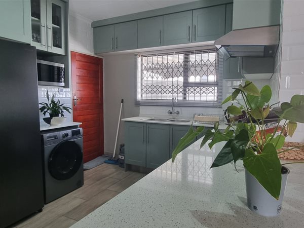 3 Bedroom House 3 Bedroom House