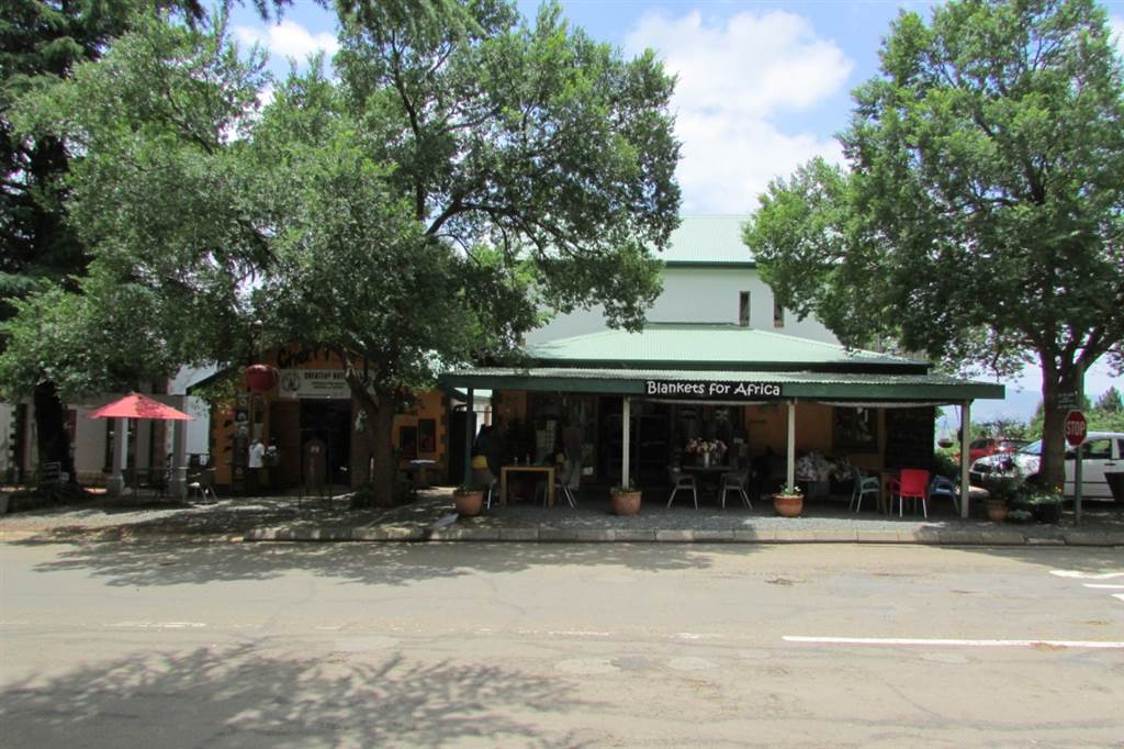 600  m² Commercial space in Clarens photo number 1