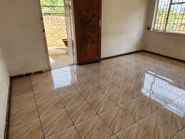 2 Bedroom House 2 Bedroom House