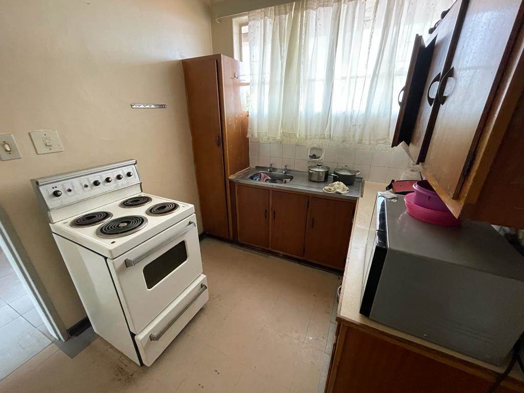 1 Bed Flat in Barry Hertzog Park photo number 8