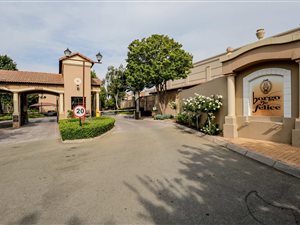2 Bed Apartment in Dainfern