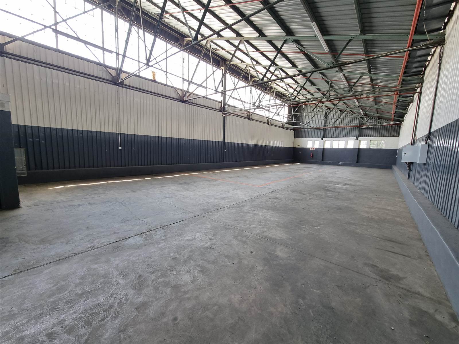 350  m² Industrial space in City Deep photo number 6