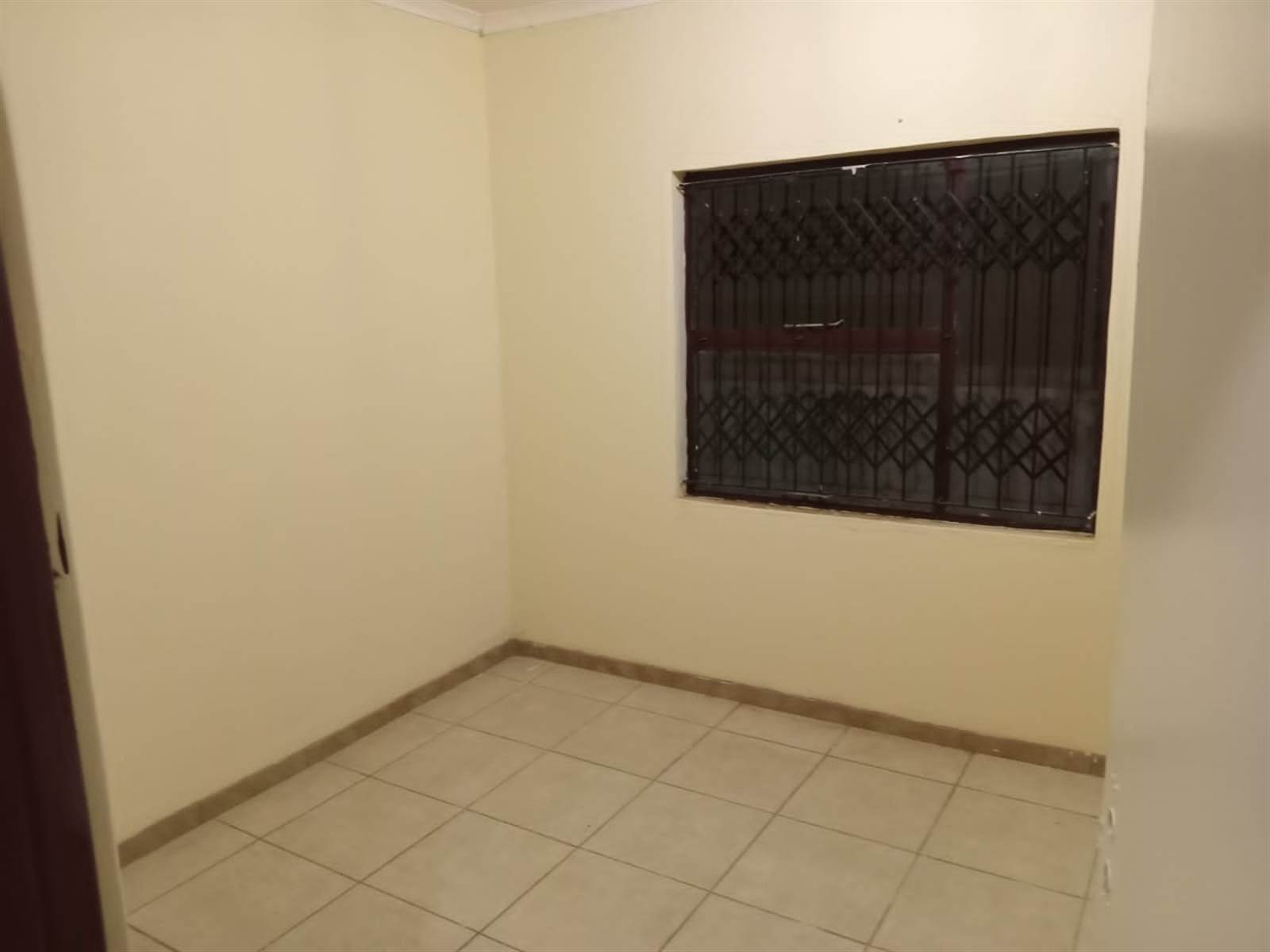 3 Bed House in Mankweng photo number 8