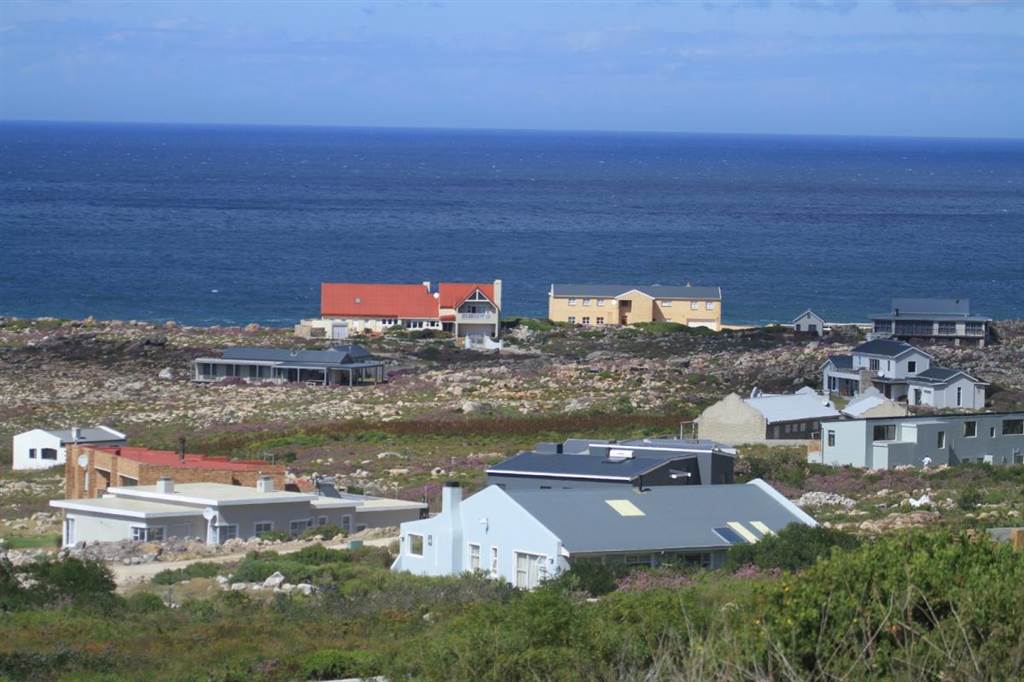 22.3 ha Land available in Bettys Bay photo number 12