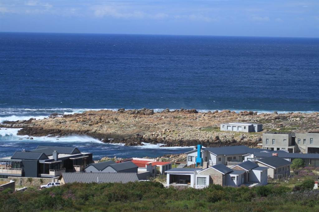 22.3 ha Land available in Bettys Bay photo number 11