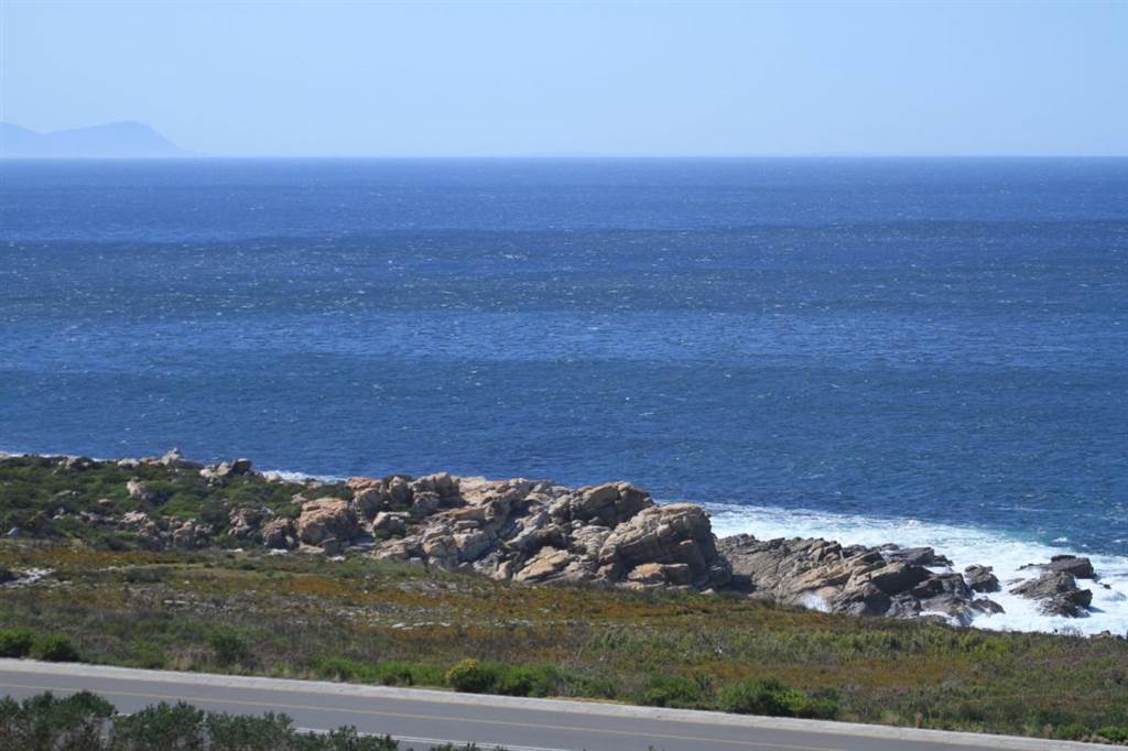 22.3 ha Land available in Bettys Bay photo number 20