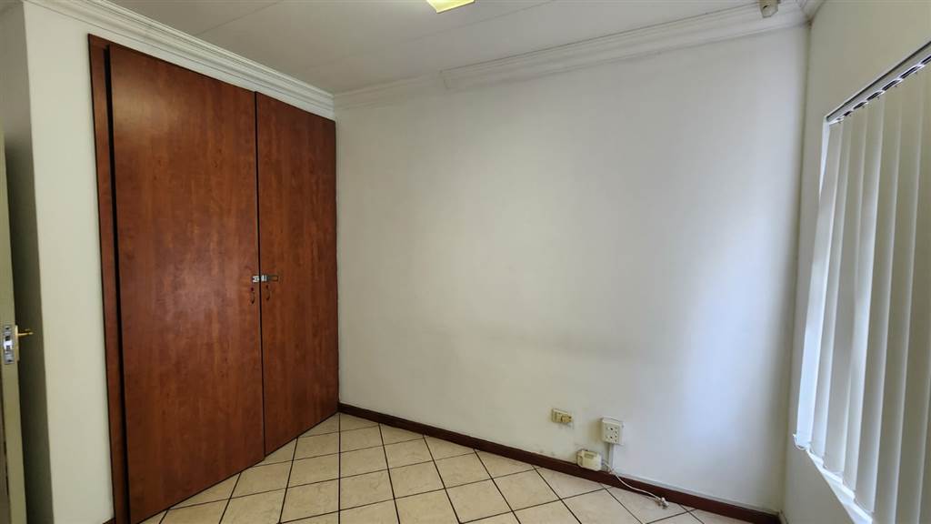 188  m² Commercial space in Doringkloof photo number 18