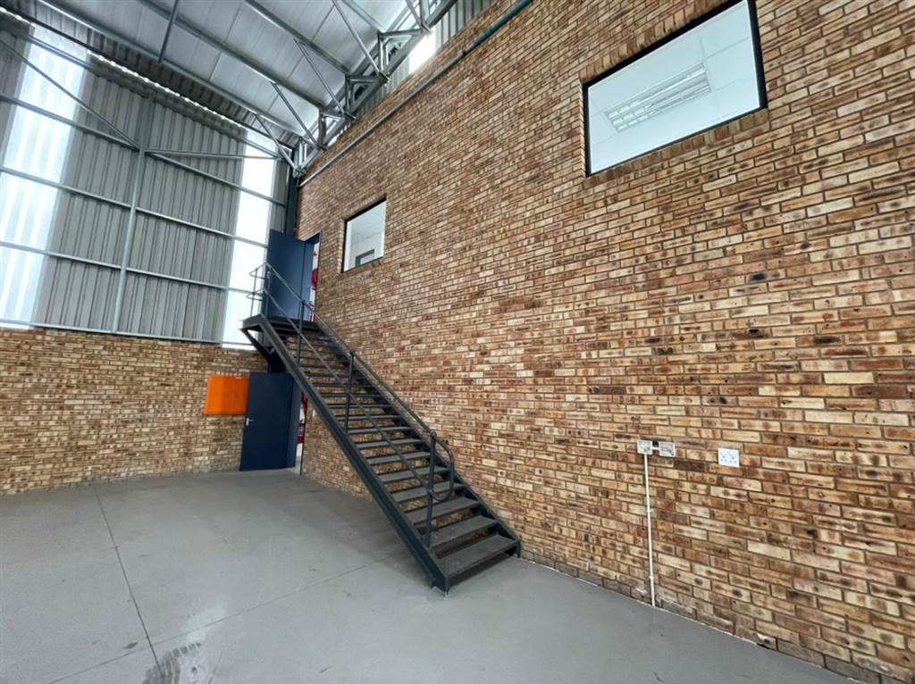 913  m² Industrial space in Roodepoort Central photo number 12
