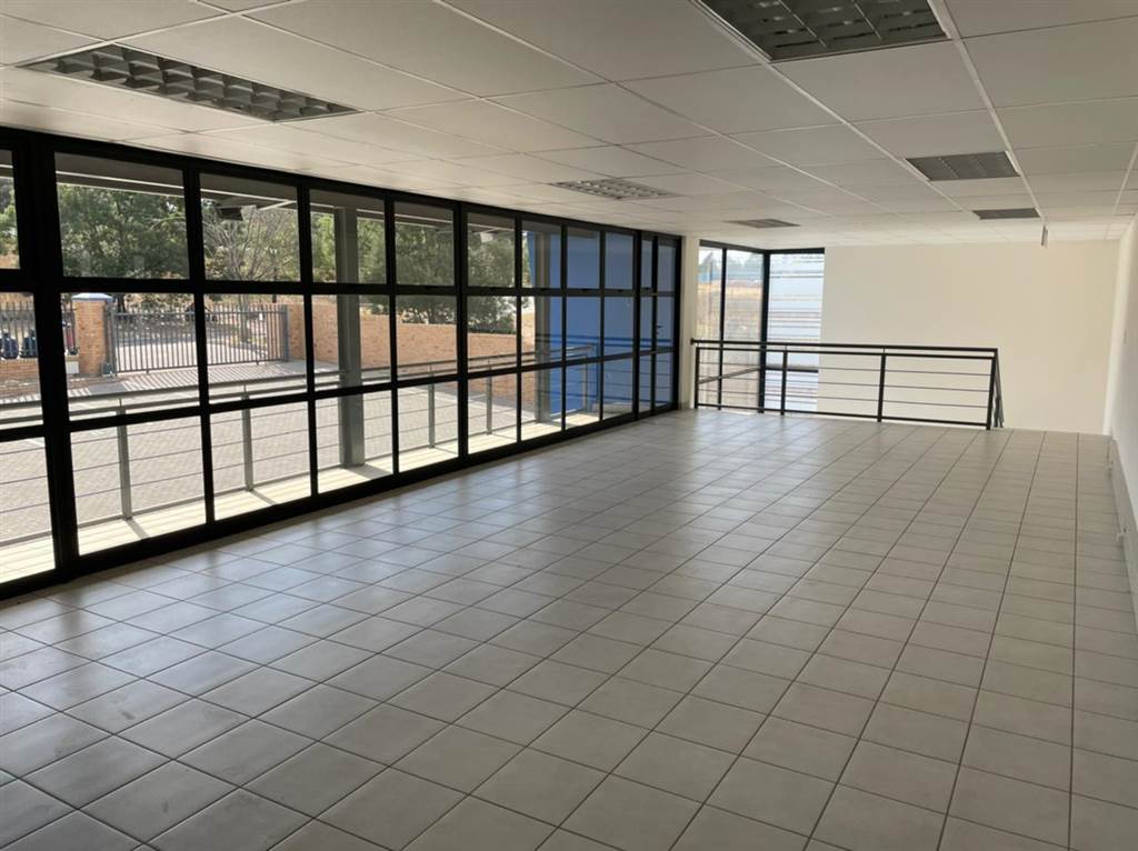 913  m² Industrial space in Roodepoort Central photo number 13