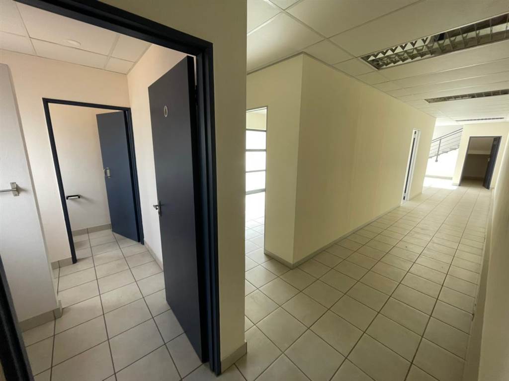 913  m² Industrial space in Roodepoort Central photo number 21