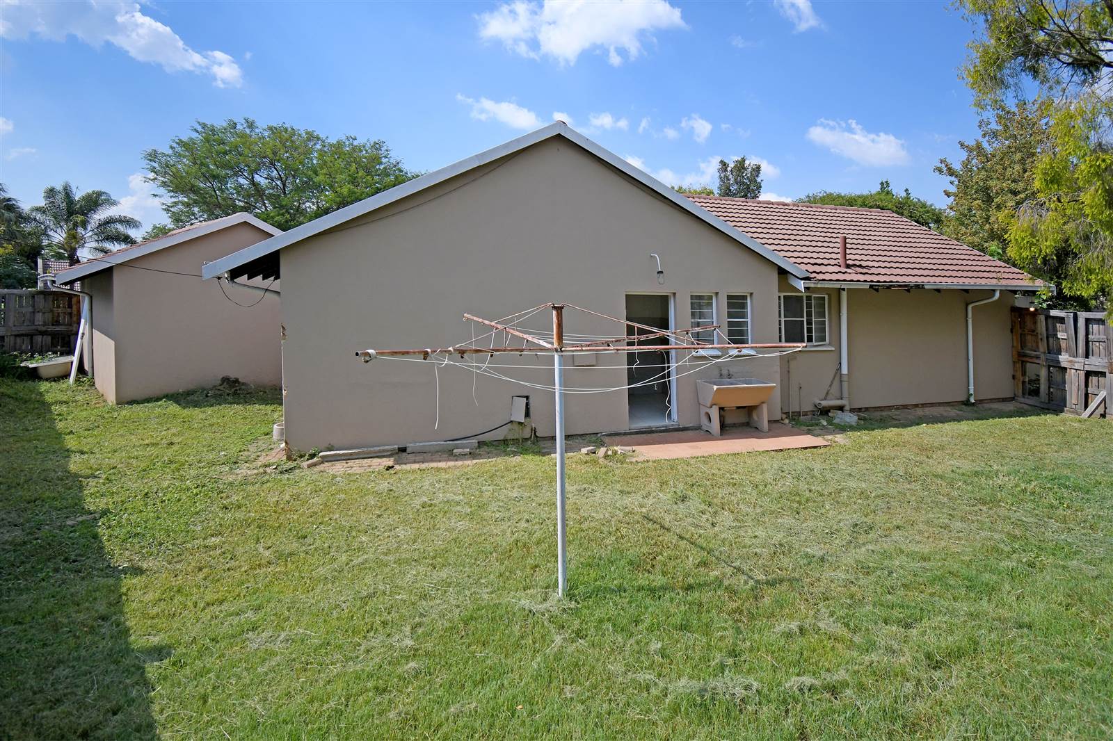 2 Bed House in Bloubosrand photo number 23