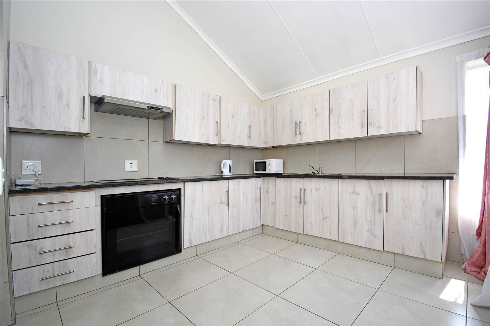 2 Bed House in Bloubosrand photo number 7