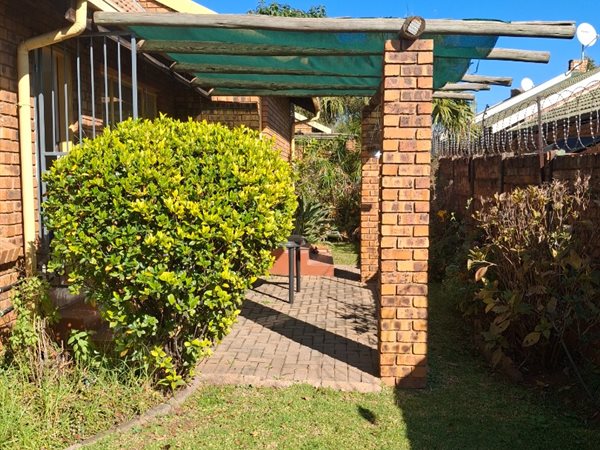 2 Bedroom Townhouse 2 Bedroom Townhouse