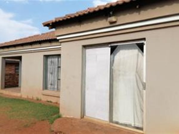 3 Bed House in Middelburg South