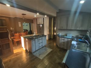 4 Bed House in Minnebron