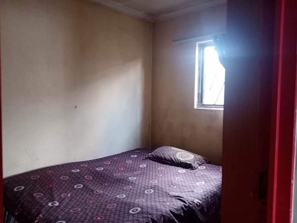 4 Bed House in Khayelitsha photo number 25