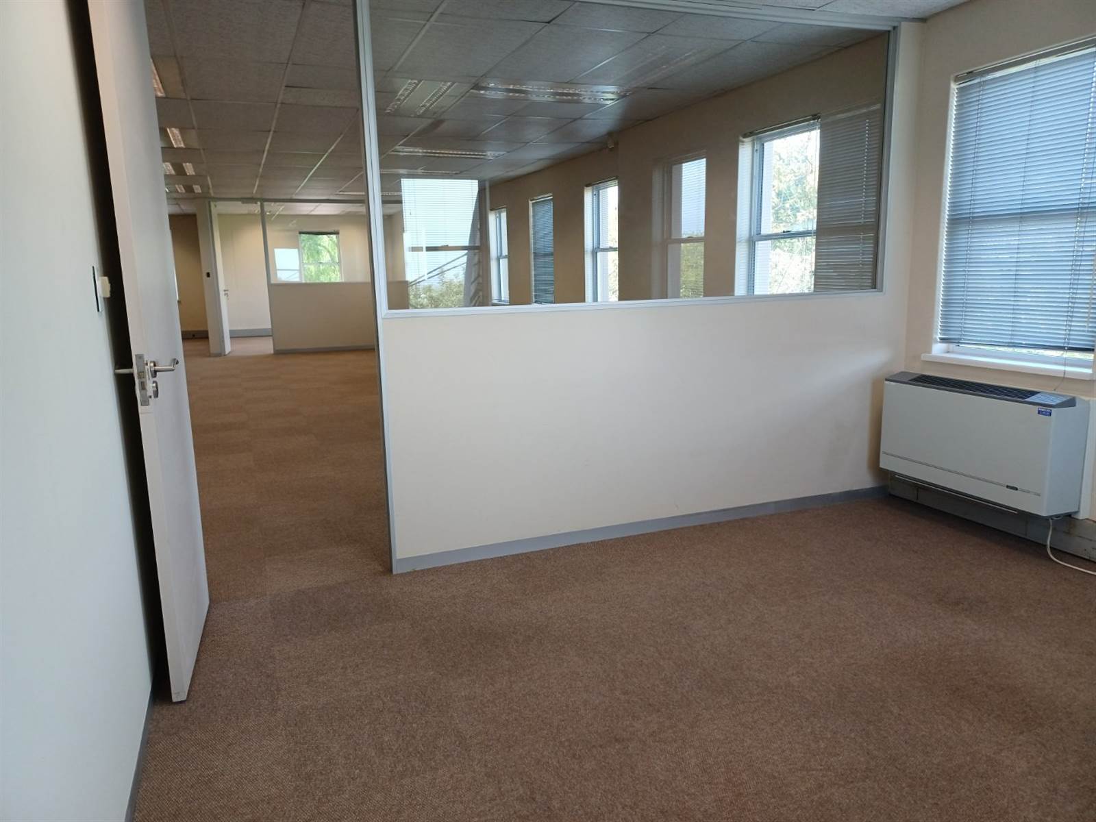 Office space in Bellville Central photo number 15