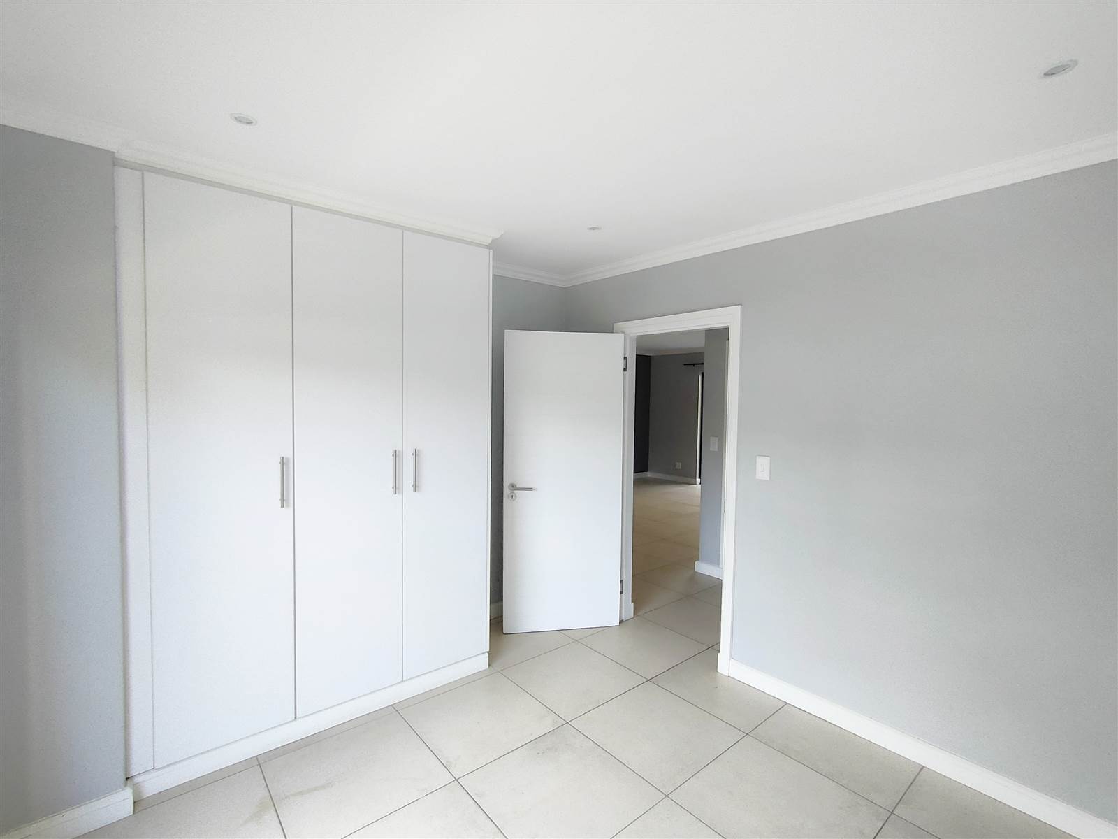 2 Bed Apartment in Emberton Estate photo number 9