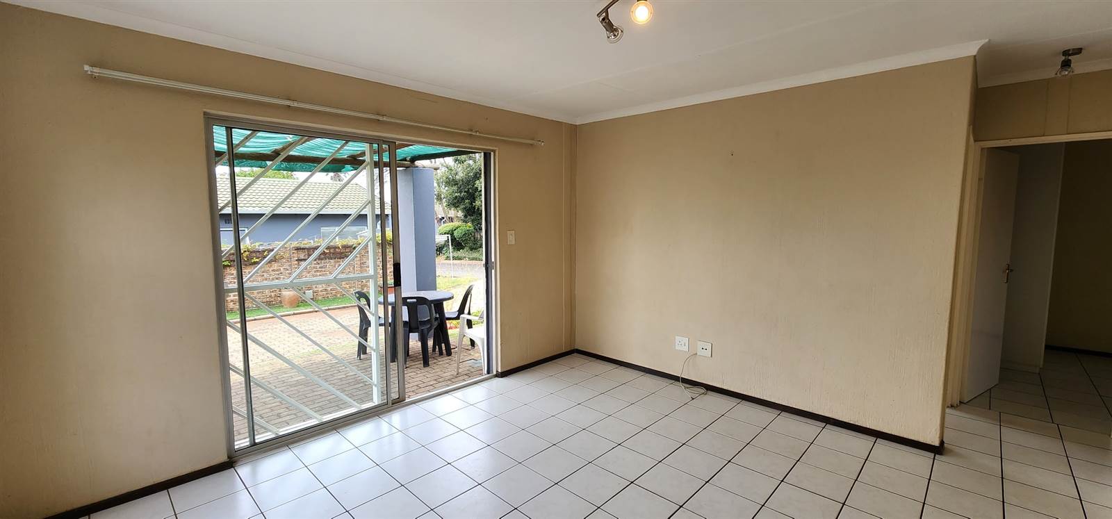 2 Bed Townhouse in Fairland photo number 6