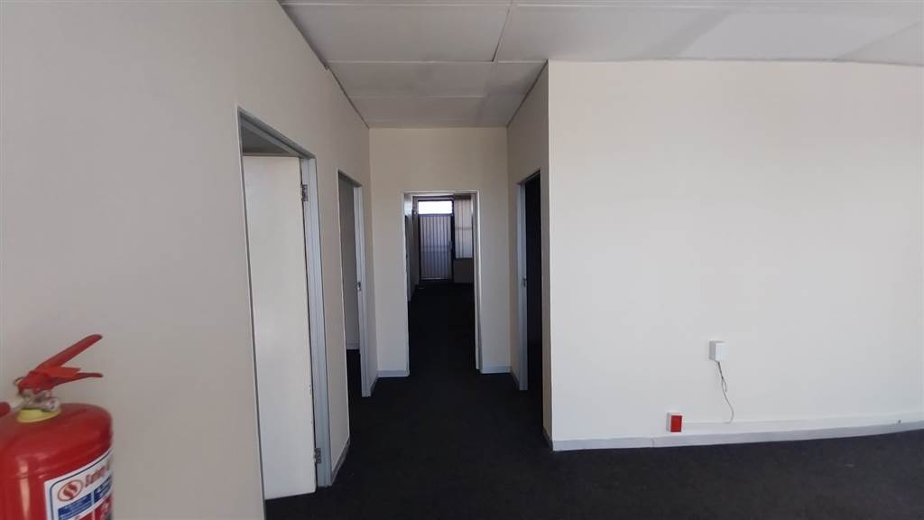 125  m² Commercial space in Pretoria North photo number 27