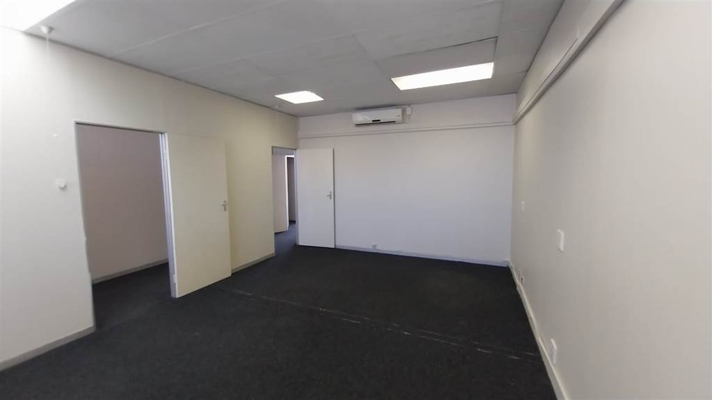125  m² Commercial space in Pretoria North photo number 8