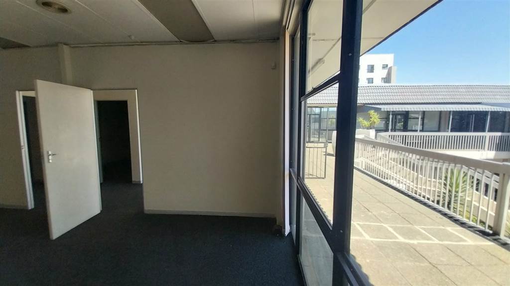 125  m² Commercial space in Pretoria North photo number 24