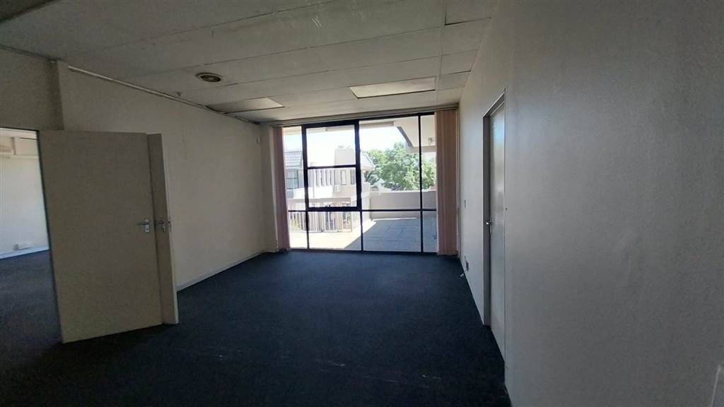 125  m² Commercial space in Pretoria North photo number 21