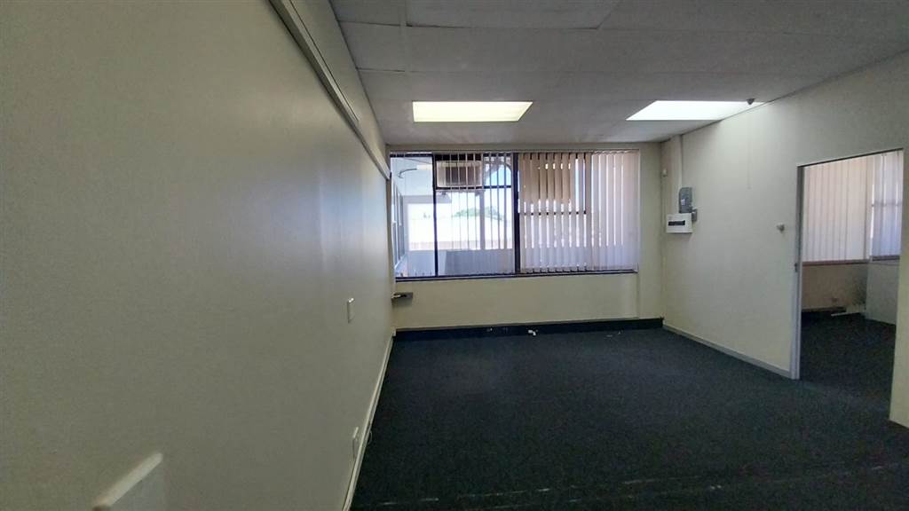 125  m² Commercial space in Pretoria North photo number 11