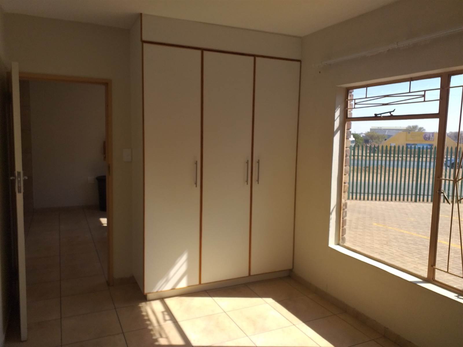 2 Bed Apartment in Polokwane Central photo number 10