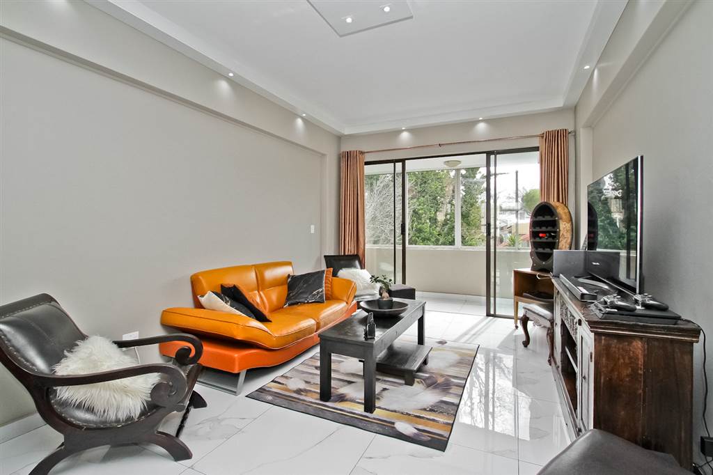 3 Bed Apartment in Observatory photo number 12
