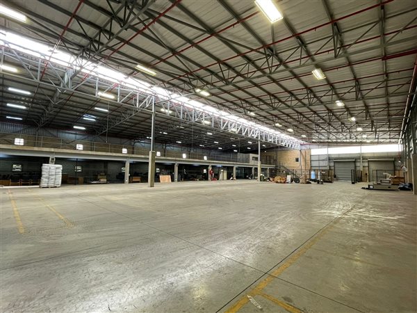 3 835  m² Industrial space