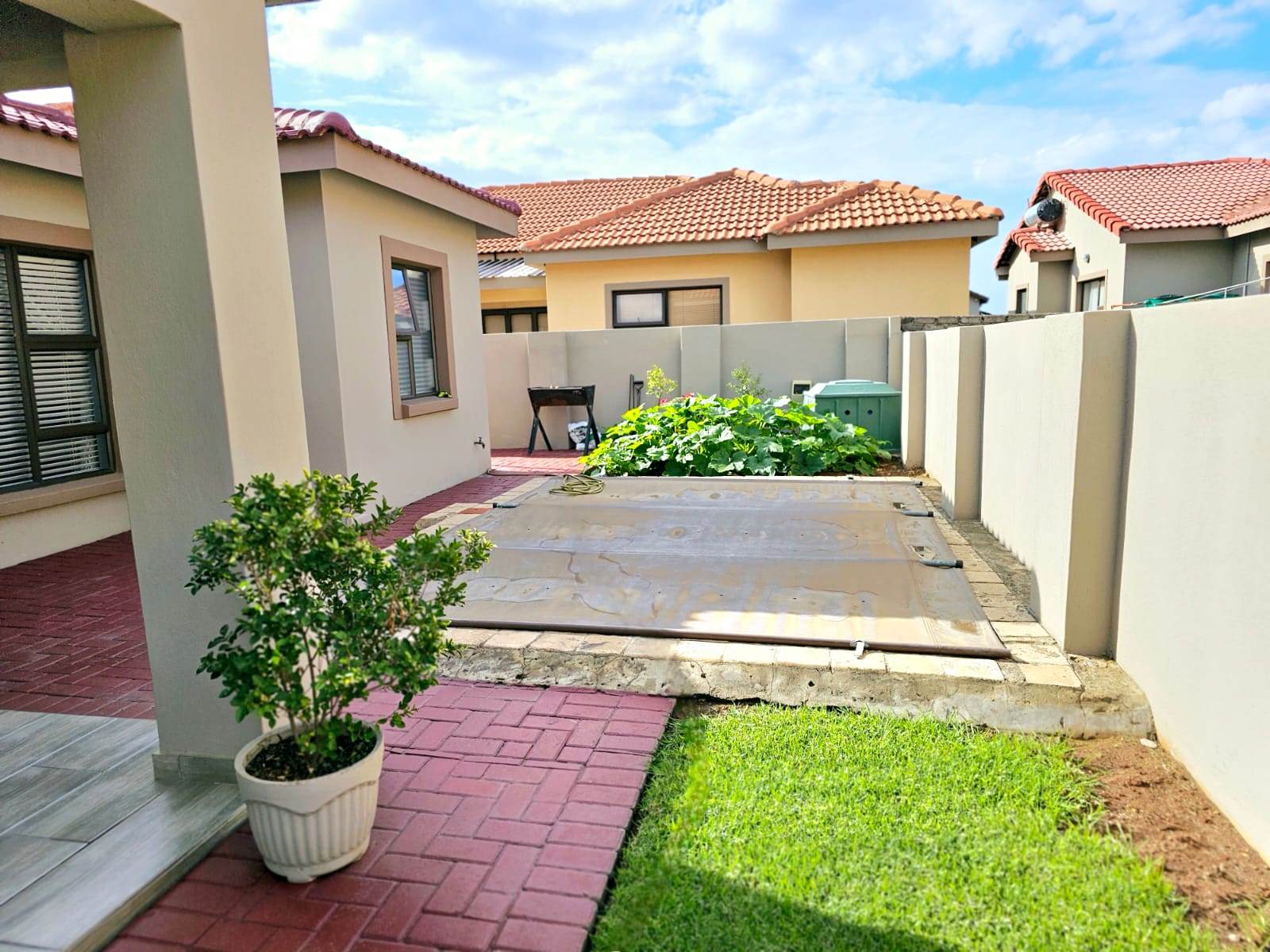 3 Bed House in Waterkloof East photo number 23