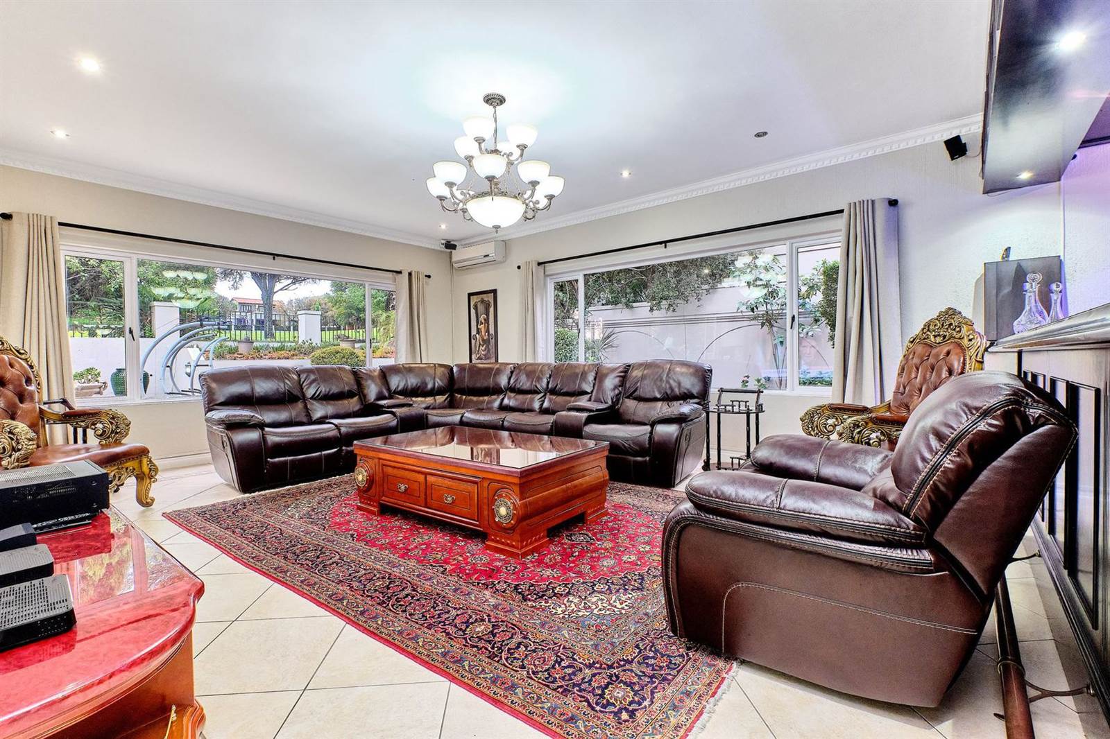 4 Bed House in Dainfern Golf Estate photo number 5