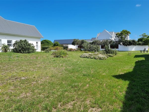 568 m² Land available in St Francis Links
