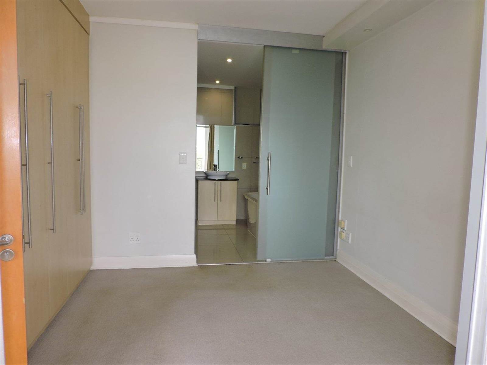 1 Bed Apartment in Sandown photo number 10