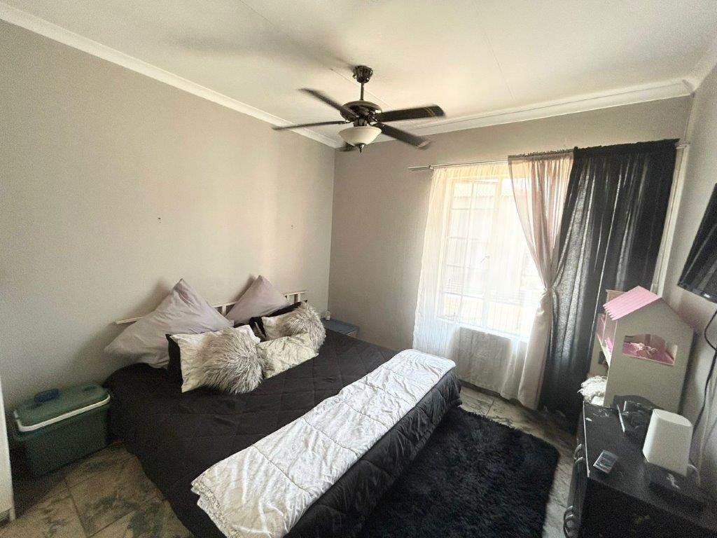3 Bed Apartment in Boksburg East photo number 24