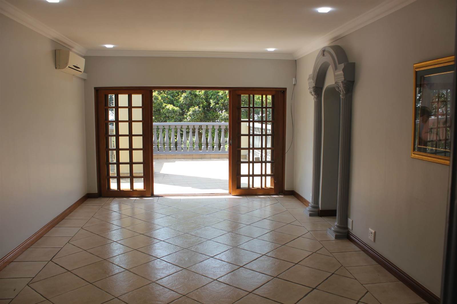 4 Bed House in Waterkloof Ridge photo number 29