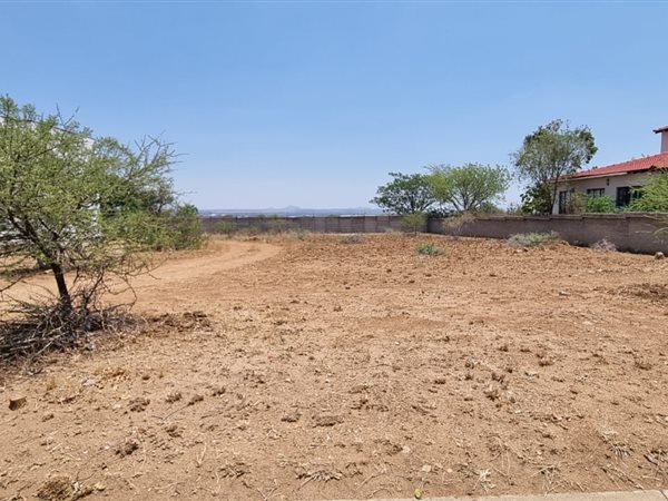 1 290 m² Land