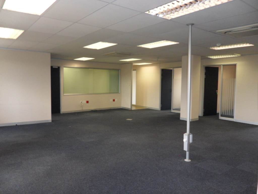 303  m² Commercial space in Fourways photo number 16