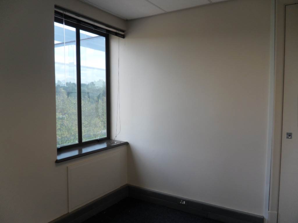 303  m² Commercial space in Fourways photo number 22