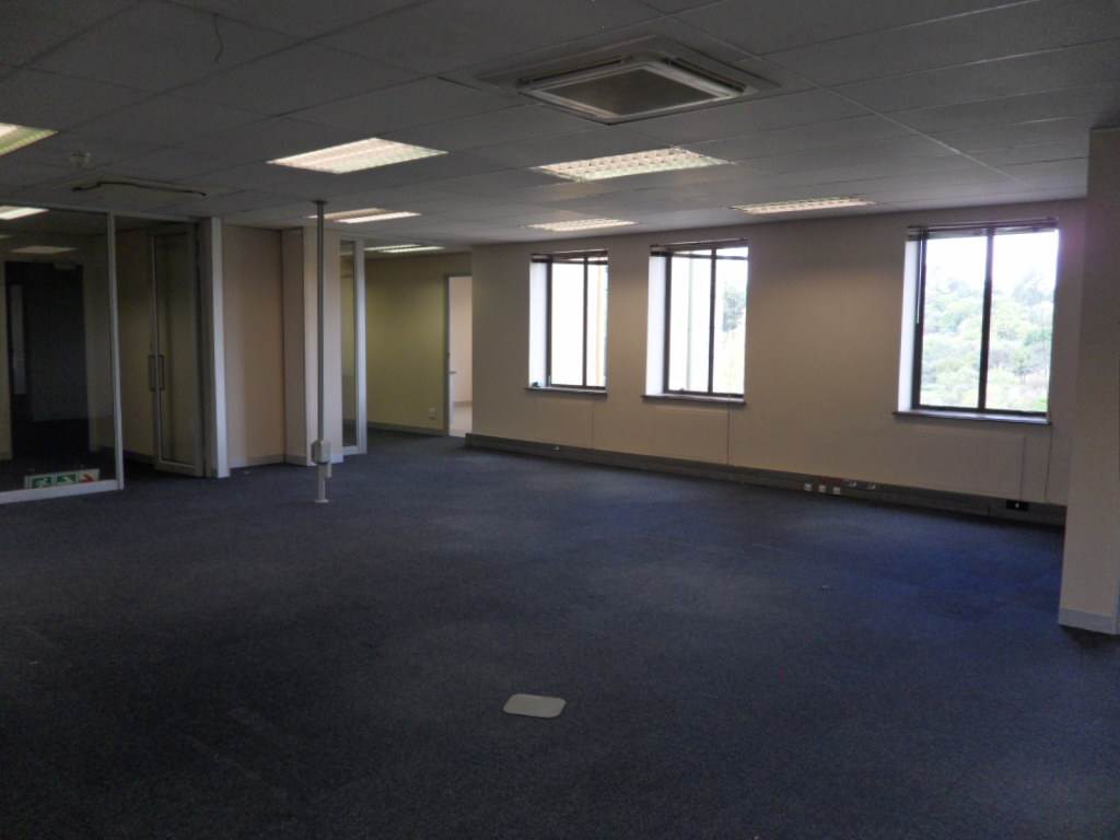 303  m² Commercial space in Fourways photo number 14