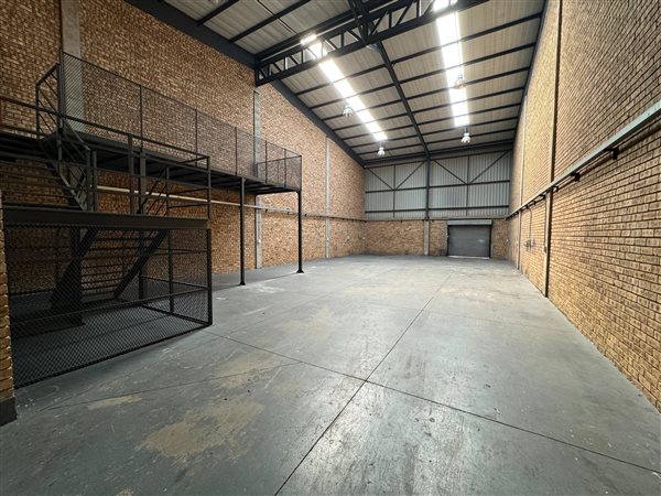 279  m² Industrial space