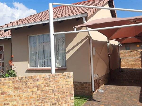 3 Bed Townhouse in Ormonde photo number 3